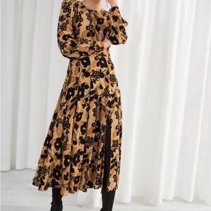 & Other Stories Black Floral Long Puffed Sleeve Dress with Buttoned side-slit